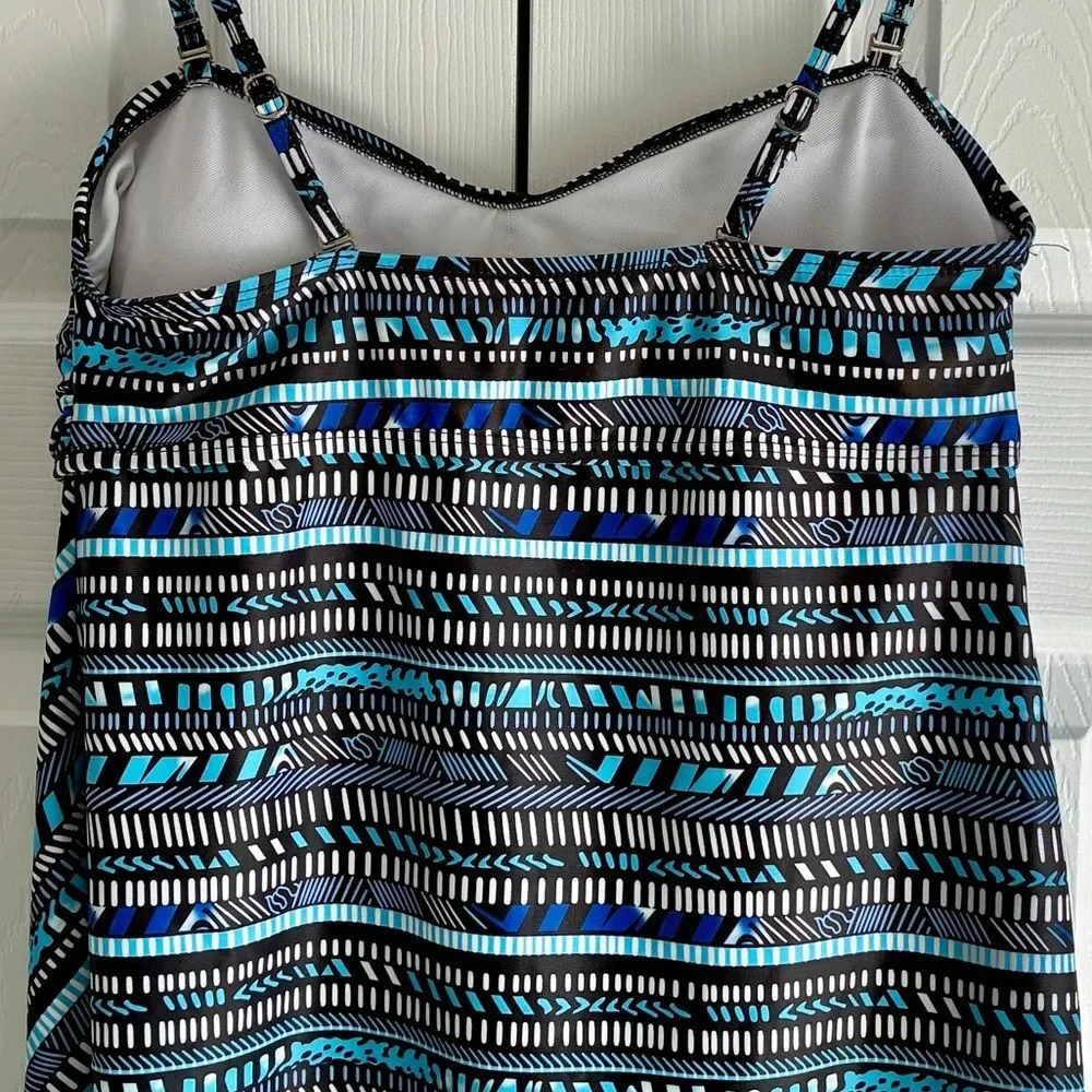 Tankini Swim Top Medium Black Blue Geometric Twist Front Resort Cruise Swimwear